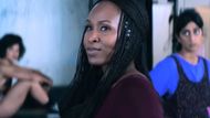 Sydelle Noel in GLOW | Image via YouTube/Netflix